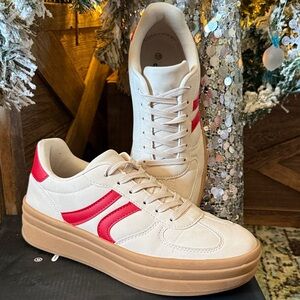 La Sheelah Women's Sneakers Beige & Red Platform Sz 10